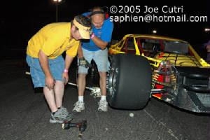 7_8_05_front_stretch_pit_twin_20s.jpg